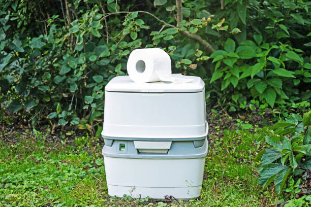 Best Portable restroom trailer rental  in Booneville, AR